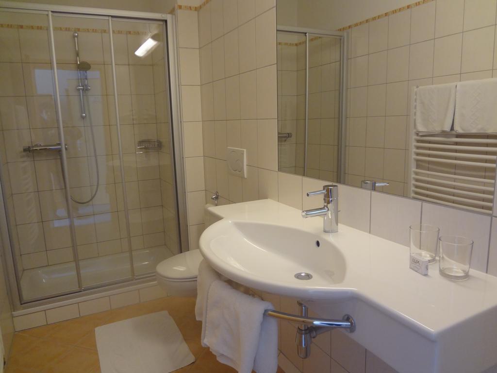 Gasthofladen Schneeweiss Attersee Exterior foto